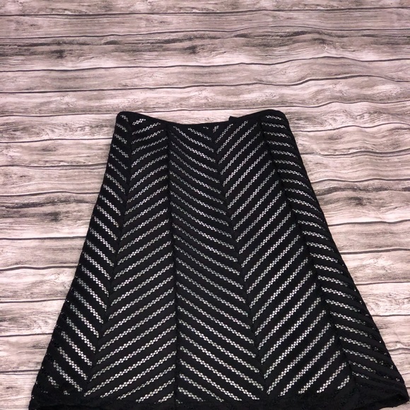 EUC. WORTHINGTON WOMAN BLACK/WHITE SKIRT SIZE 18W - Picture 2 of 7